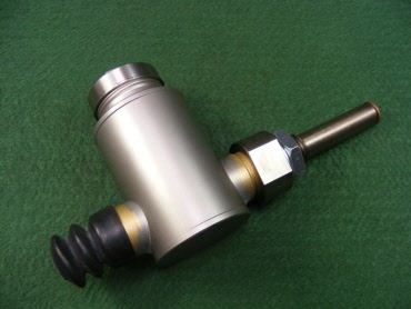 giant conduct master cylinder